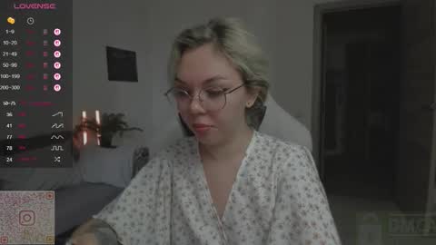 Snapshot of hot_babayaga chatting on September 11, 6:14 am online show from September 11, 6:14 am