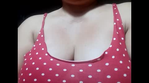 hot_boobs21 online show from March 2, 9:19 pm