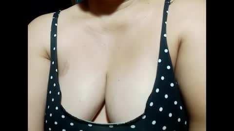 hot_boobs21 online show from February 20, 11:21 pm