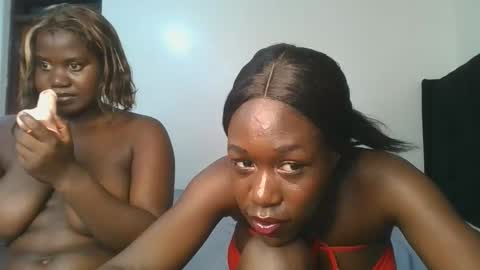 Hot petite online show from April 5, 8:19 pm