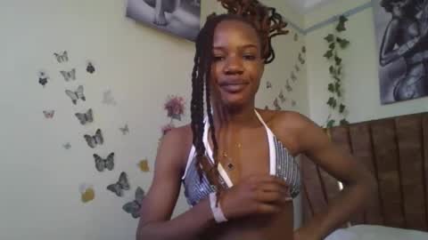 hot petite100 online show from October 15, 11:57 am