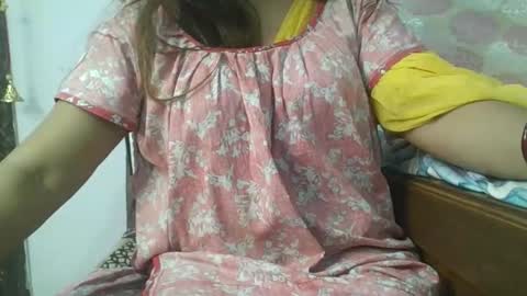 Snapshot of hot_queenn chatting on September 27, 5:20 pm kinjal online show from September 27, 5:20 pm