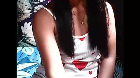 hot_quin11 online show from March 3, 6:19 am