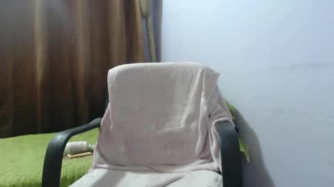 Snapshot of hotandpower10 chatting on March 10, 10:55 pm Hot and PowerHOPE U MISS ME online show from March 10, 10:55 pm