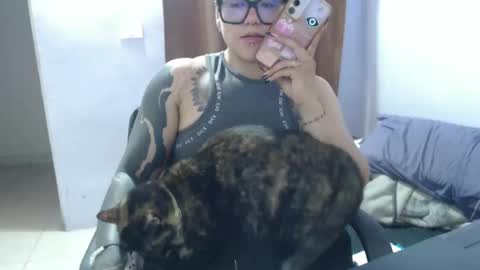 Hot and PowerHOPE U MISS ME online show from November 21, 3:19 am