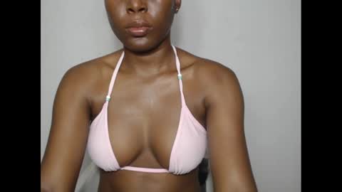 Snapshot of hotjessie0 chatting on February 5, 4:16 am hotjessie0 online show from February 5, 4:16 am