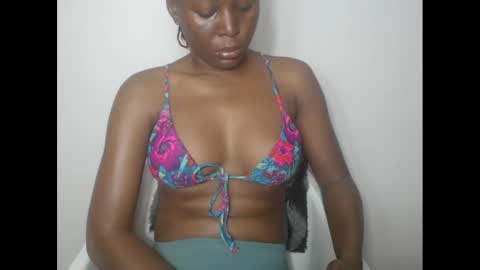 Snapshot of hotjessie0 chatting on January 13, 4:18 am hotjessie0 online show from January 13, 4:18 am