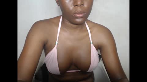 Snapshot of hotjessie0 chatting on January 4, 5:16 am hotjessie0 online show from January 4, 5:16 am
