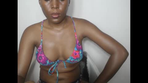 Snapshot of hotjessie0 chatting on January 20, 4:32 am hotjessie0 online show from January 20, 4:32 am