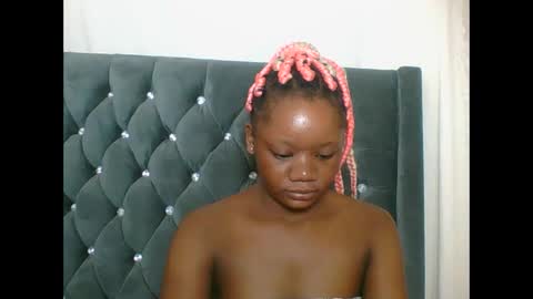 LOYCE online show from February 18, 10:25 am