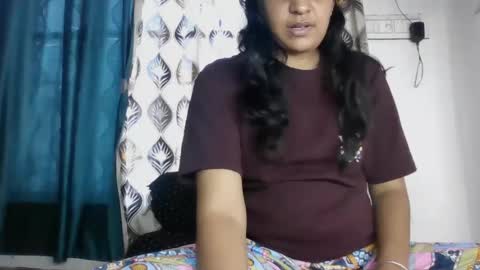 lola online show from September 22, 5:28 am