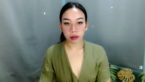 jelaigrande  online show from February 23, 12:15 am