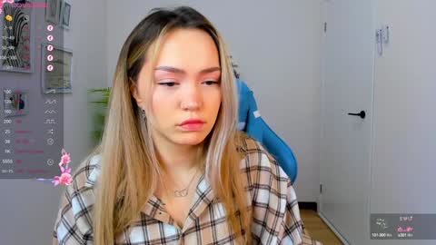 hello Im Eva online show from December 20, 2:19 am