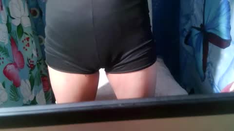 hottie_horny_exoticpussyx online show from December 3, 11:40 pm