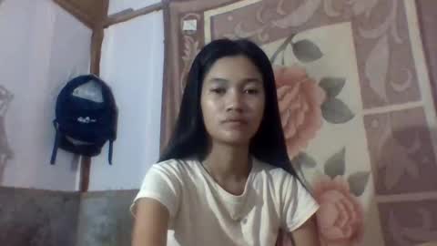 hottie_ptite online show from January 8, 2:15 am