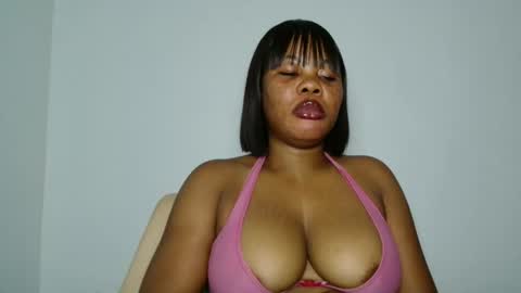 hotty_lora889 online show from April 15, 11:00 am