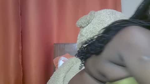 Hailey chloe online show from December 6, 12:12 am