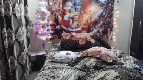 hugeassdevil online show from December 14, 1:38 am