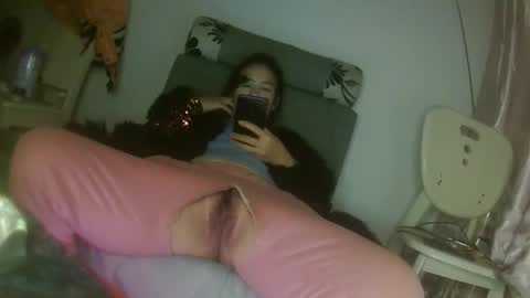 hujiajia520321431 online show from February 12, 10:33 pm