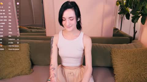 Kitty online show from October 15, 7:00 am