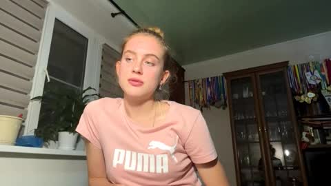 Gloria online show from November 13, 5:45 pm