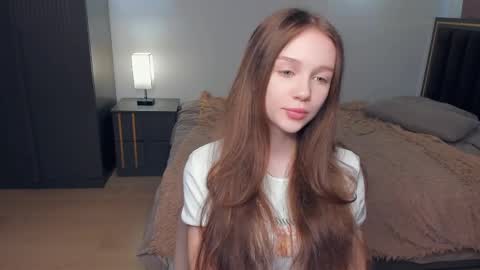 Lily online show from April 3, 7:06 am