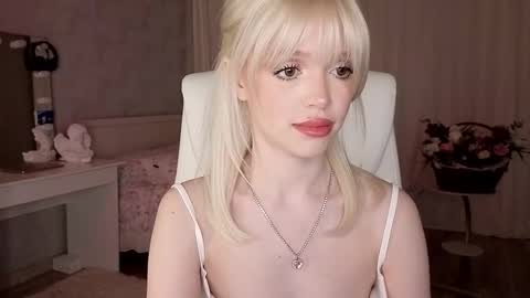 Joselle online show from February 4, 7:06 pm