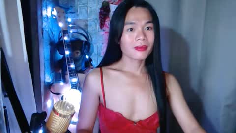 Kim online show from March 8, 1:04 pm