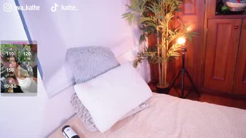 Lucy online show from November 8, 11:04 am