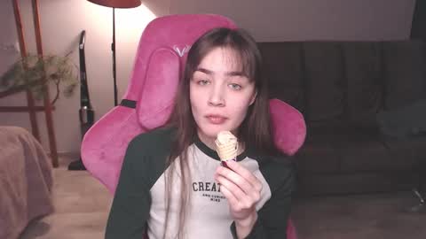 elisabeth online show from December 18, 11:37 am