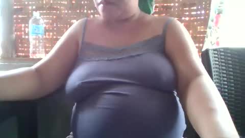 Snapshot of iam_jana chatting on October 13, 5:43 am iam_jana online show from October 13, 5:43 am