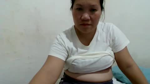 Snapshot of iam_jana chatting on December 27, 1:50 pm iam_jana online show from December 27, 1:50 pm