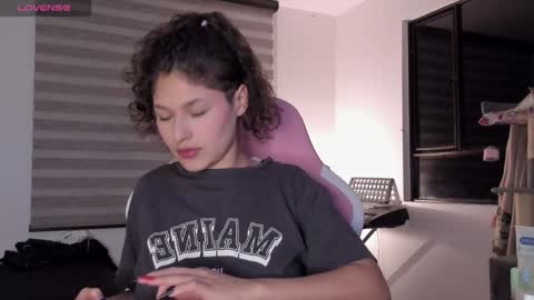 On instagram Imm  NikkiHelp me reach 100 likes online show from February 2, 11:21 pm