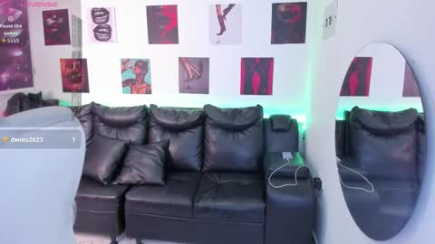 Snapshot of iam_sammy_01 chatting on October 19, 1:57 pm Sammy online show from October 19, 1:57 pm