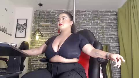 Snapshot of iam_samy__ chatting on February 14, 11:42 am Samy online show from February 14, 11:42 am