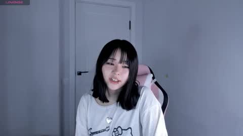 Hitomi   online show from December 4, 5:57 pm