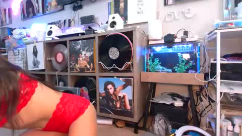 icyspice online show from November 23, 5:25 pm