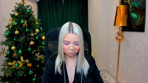 Roxy online show from December 27, 8:18 pm