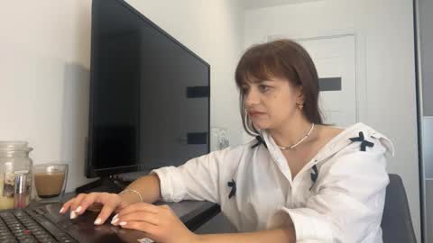 Snapshot of im_alisa_ chatting on September 19, 7:51 am Alisa online show from September 19, 7:51 am