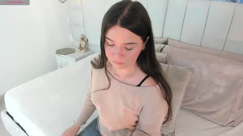 DAHLIA online show from December 13, 8:47 pm