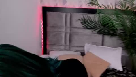  Im Gaia online show from February 3, 2:34 pm