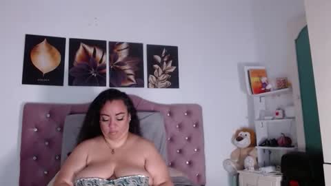 Snapshot of im_helenn_ chatting on October 11, 10:01 pm Hellen online show from October 11, 10:01 pm