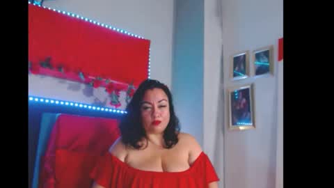 Snapshot of im_helenn_ chatting on December 19, 5:29 am Hellen online show from December 19, 5:29 am