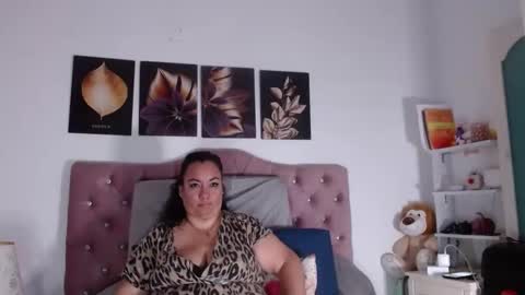 Snapshot of im_helenn_ chatting on September 24, 9:03 pm Hellen online show from September 24, 9:03 pm