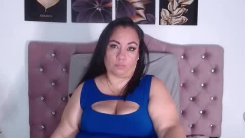 Snapshot of im_helenn_ chatting on October 3, 9:36 am Hellen online show from October 3, 9:36 am