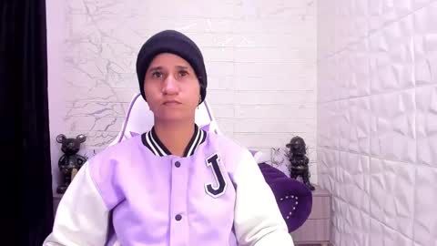 im_milan_rs online show from February 10, 10:09 am