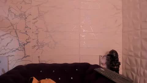 im_milan_rs online show from February 23, 10:32 am