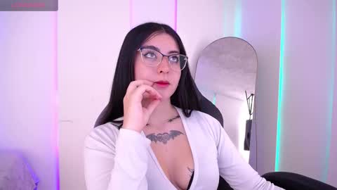 Jade Rosse online show from February 3, 7:07 pm