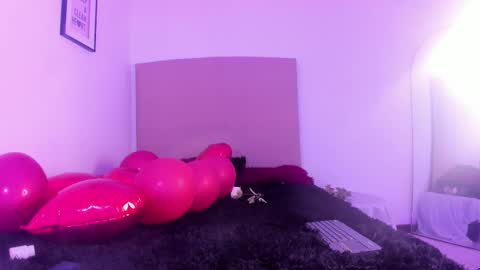 im tiffany  online show from February 16, 4:45 am