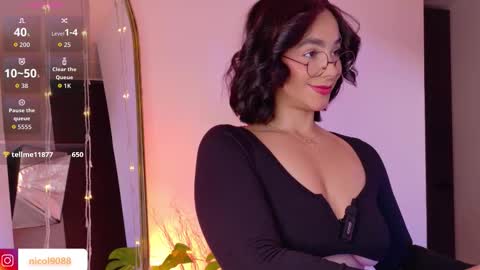 Leana online show from December 18, 10:25 pm